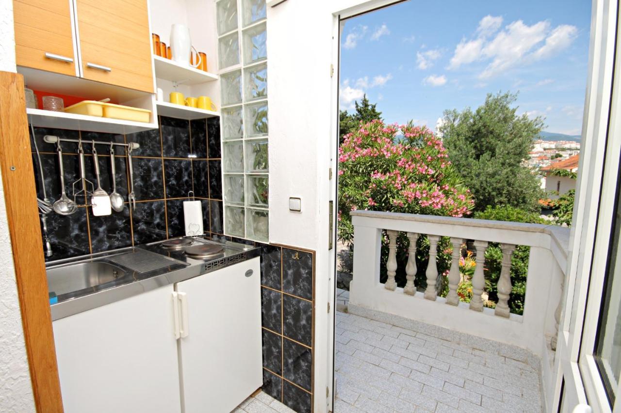Apartments By The Sea Novi Vinodolski - 5558 Exterior photo